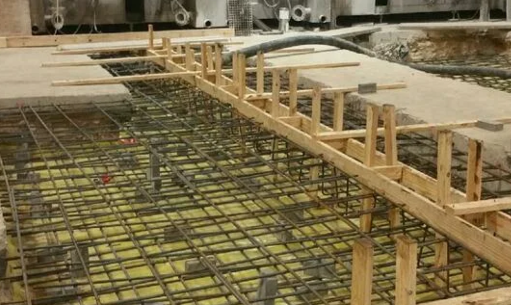 Concrete edge finishing and detail work — high-quality finish (25)